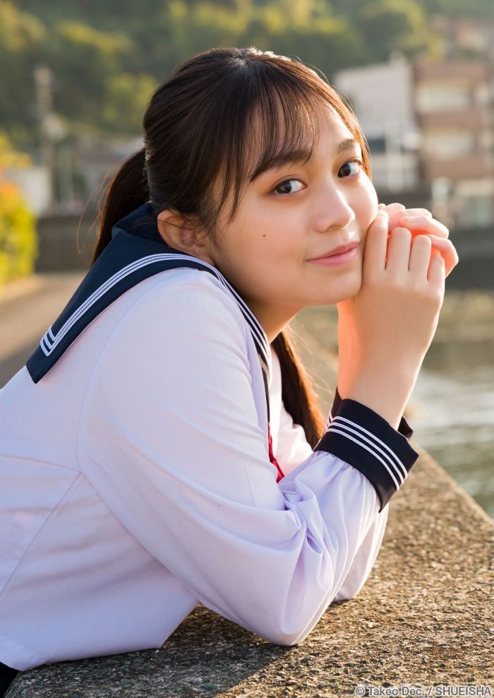 hourai 018 700x988 1